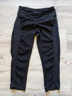 🍋Lululemon Run Sun Sprinter Crop, Size 4